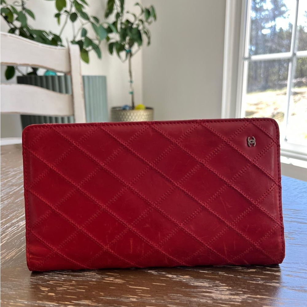 Channel Red Long Wallet - Picture 13 of 16